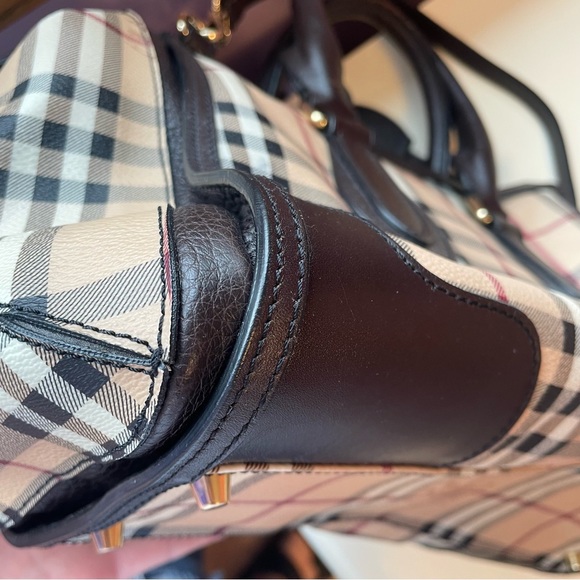 Burberry Haymarket Gladstone tote shoulder bag - Picture 9 of 16